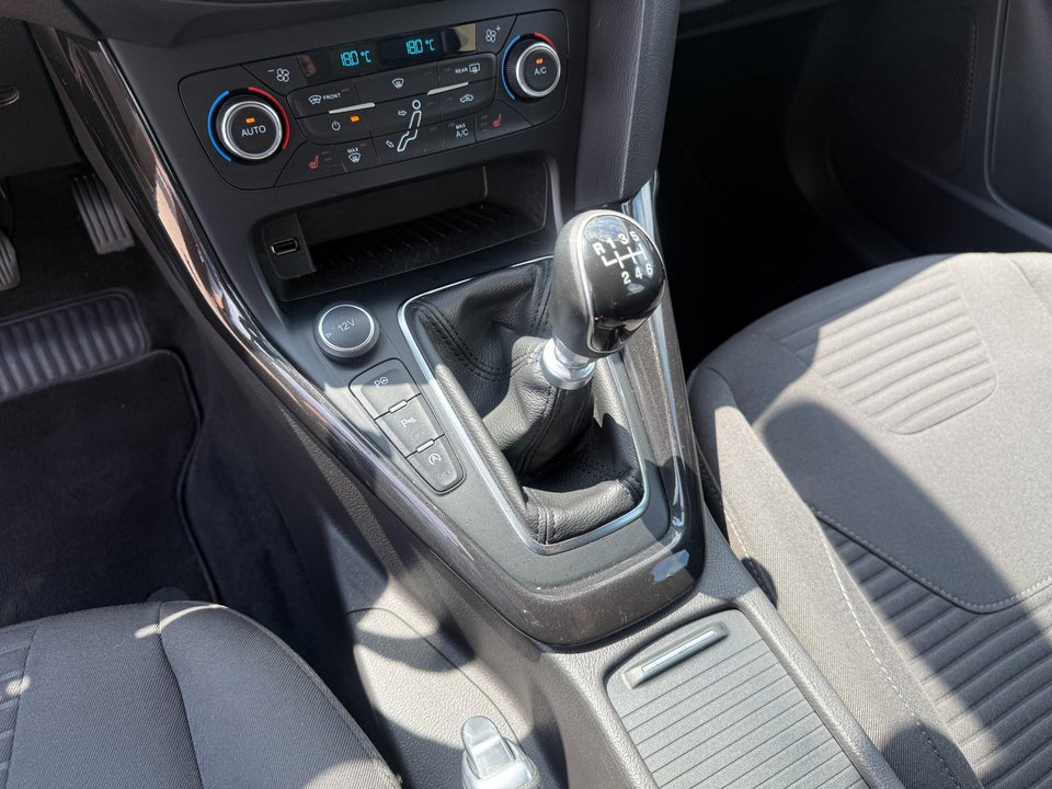 Ford Focus 1,0 SCTi 125 Titanium stc. 5d