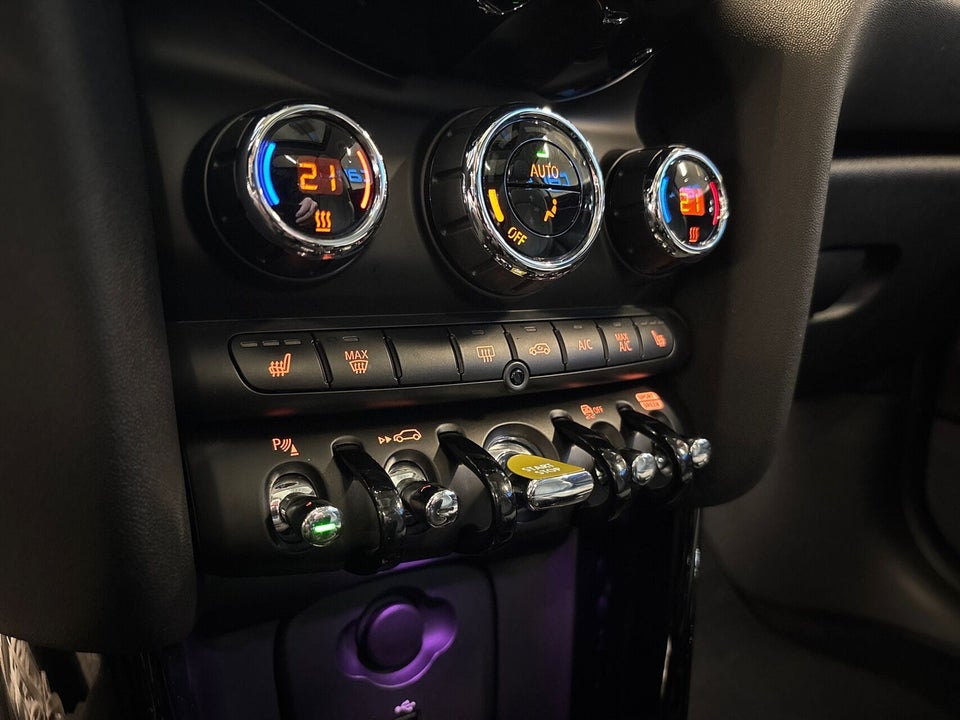 MINI Cooper SE Classic Trim 3d