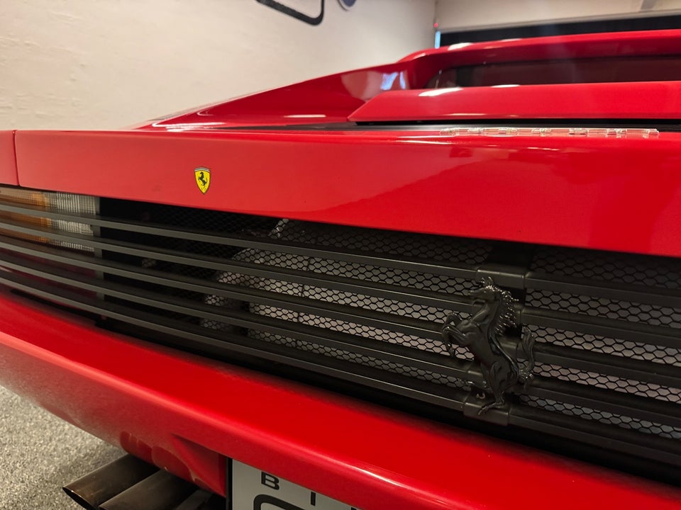 Ferrari Testarossa 4,9  2d