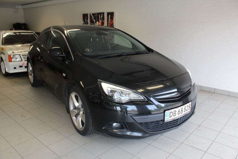 Opel Astra 1,6 T 180 Sport GTC 3d
