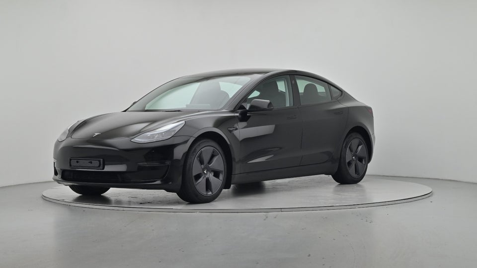Tesla Model 3 Long Range RWD 4d