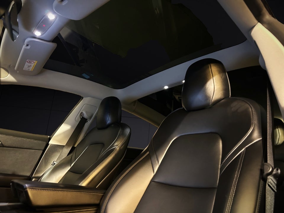 Tesla Model 3 Long Range AWD 4d