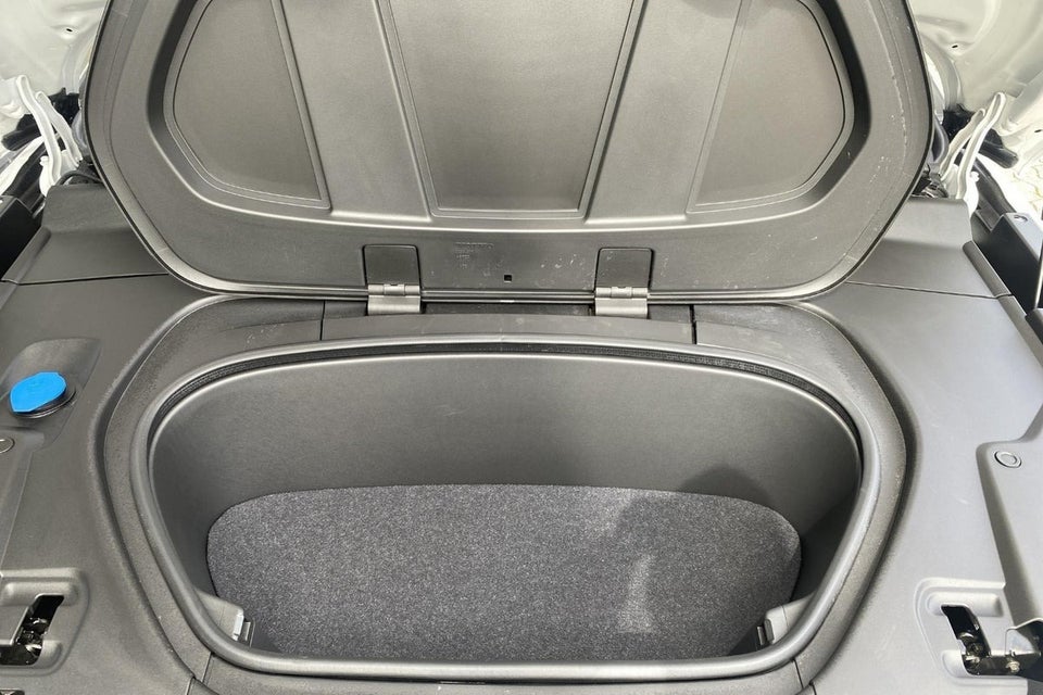 Volvo EX40 Extended Range Plus 5d