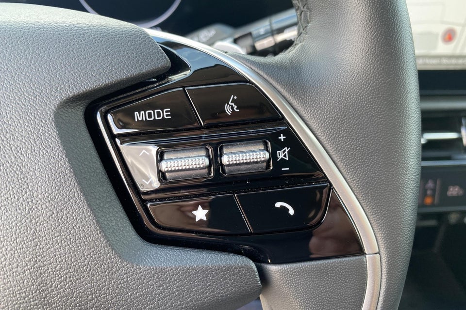 Kia Niro 64 EV Premium 5d