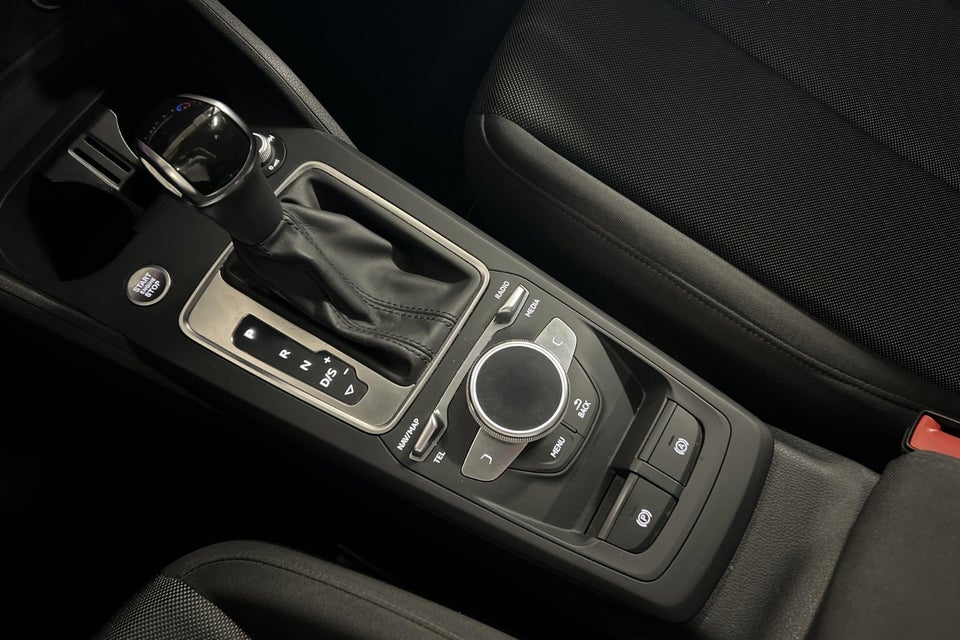 Audi Q2 35 TFSi Prestige S-tr. 5d