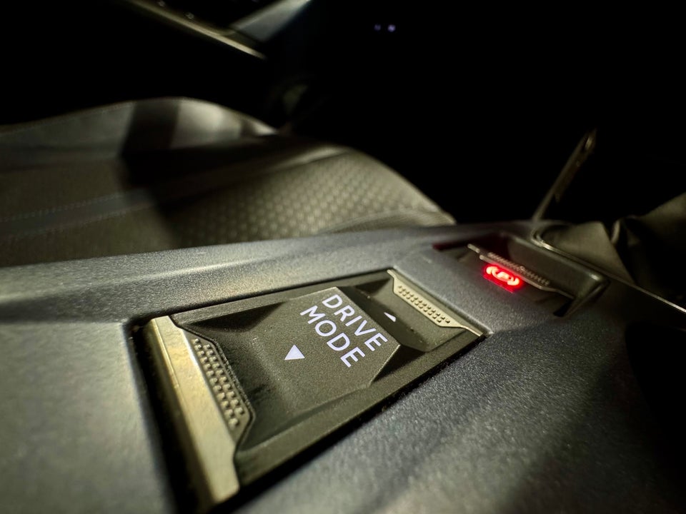 Peugeot 2008 1,2 PureTech 130 Active 5d