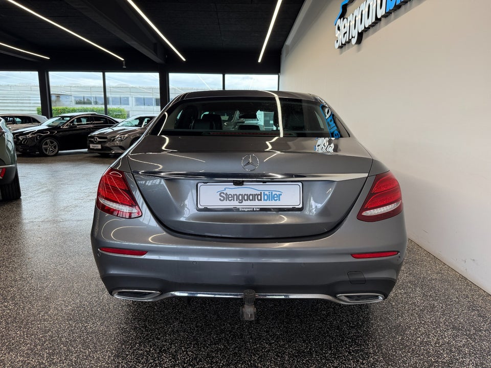 Mercedes E220 d 2,0 AMG Line aut. 4d