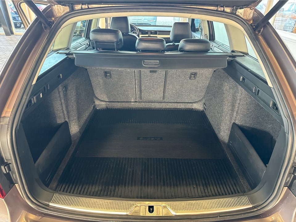 Skoda Superb 2,0 TDi 170 Elegance Combi DSG 5d