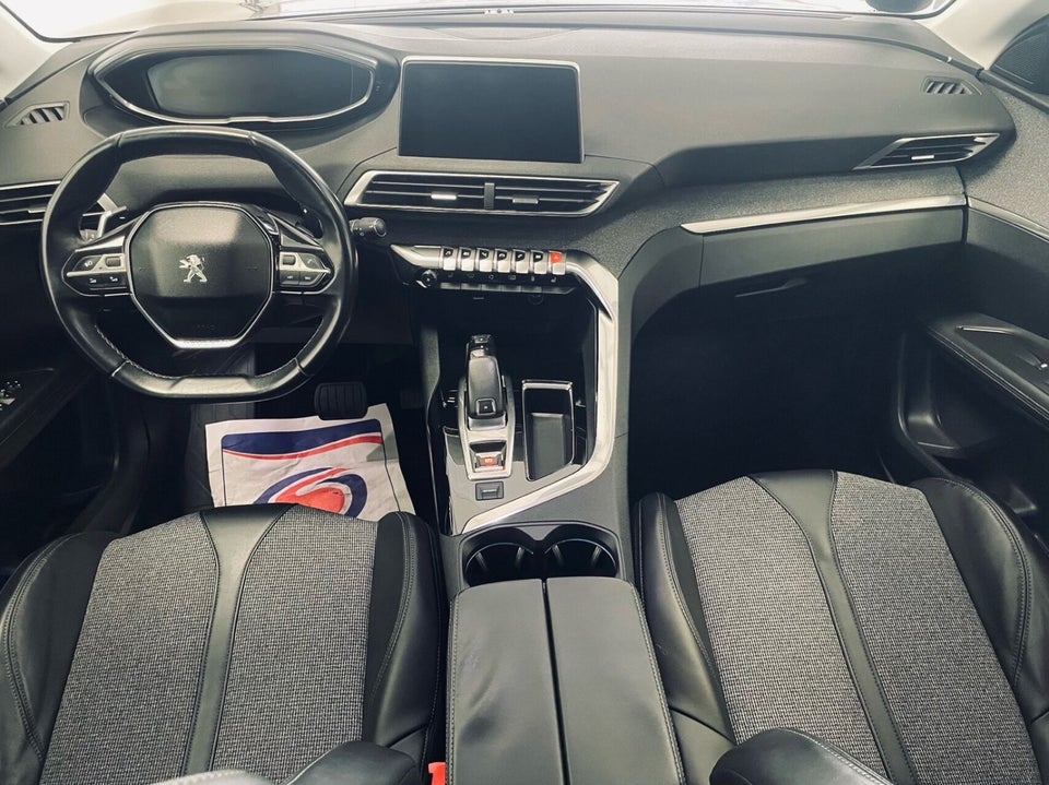 Peugeot 3008 1,2 e-THP 130 Allure EAT6 5d