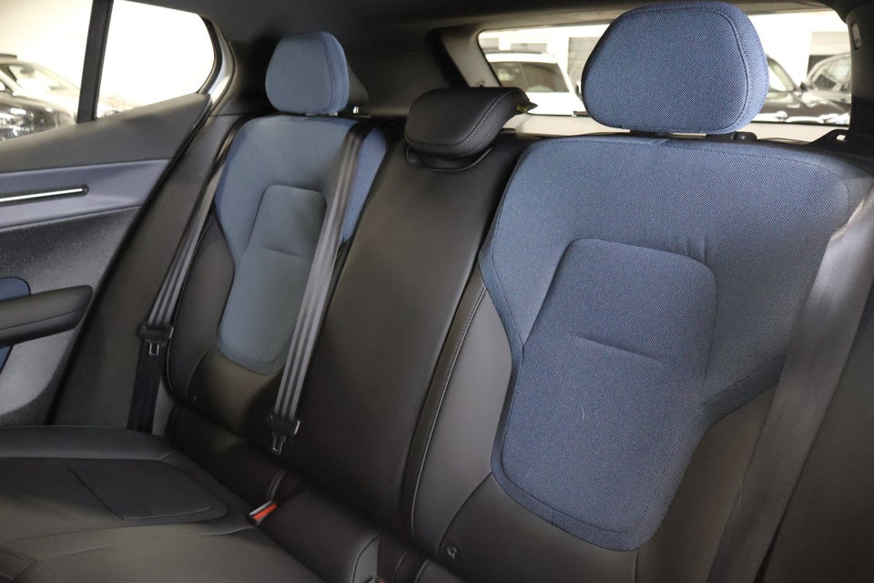 Volvo EX30 Extended Range Core 5d
