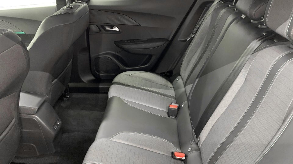 Peugeot e-2008 50 Allure Pack 5d