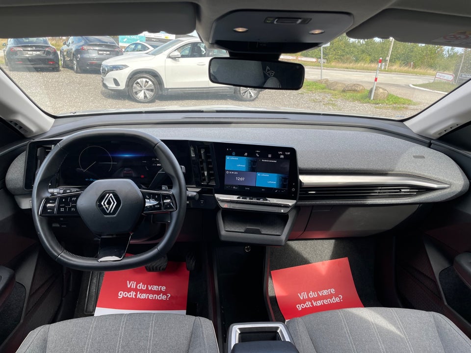 Renault Megane E-Tech 40 Equilibre 5d