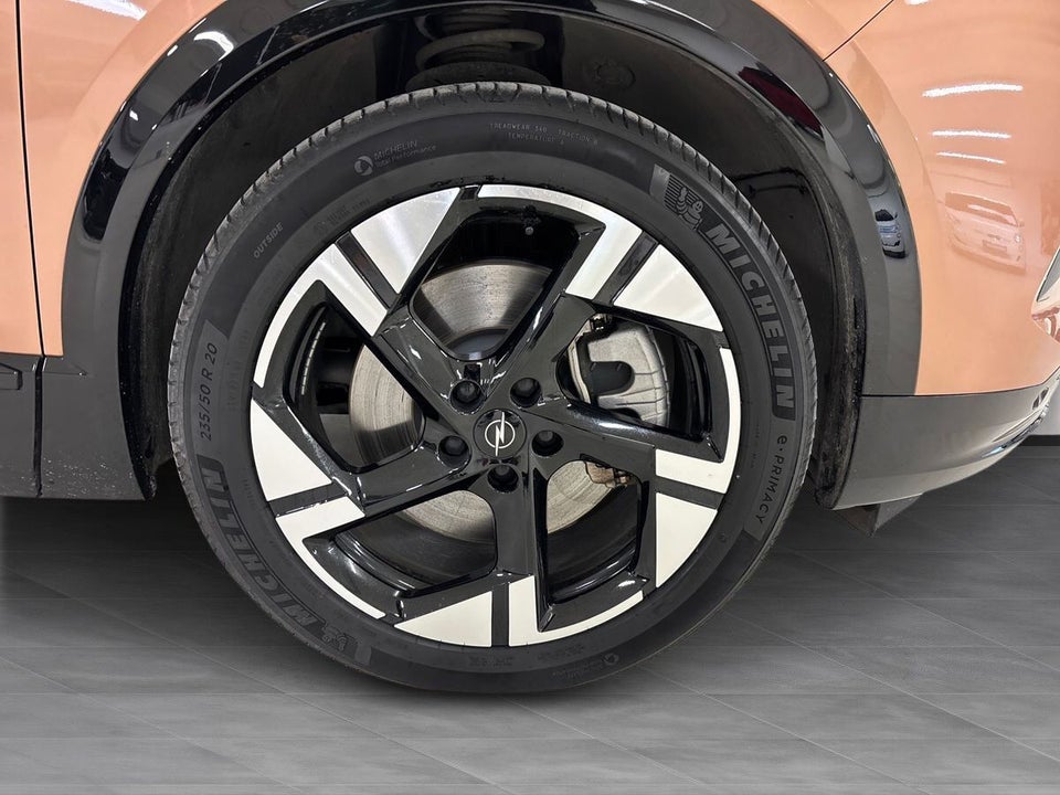 Opel Grandland-e 73 GS Sky 5d