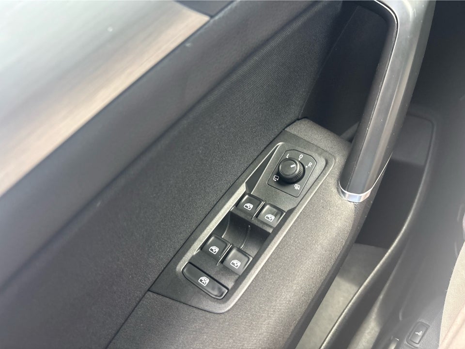 VW Touran 1,5 TSi 150 Comfortline Family DSG 7prs 5d