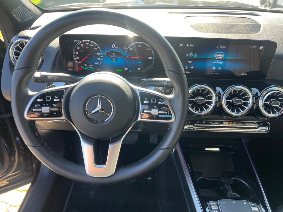 Mercedes EQB300 Progressive 4Matic 5d