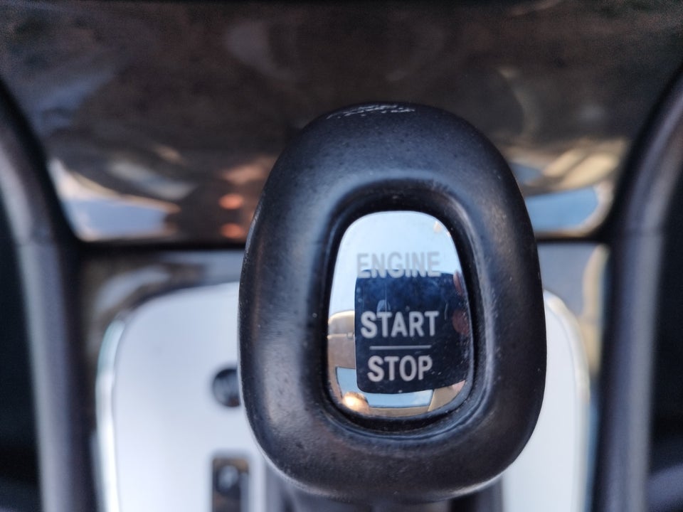 Mercedes E320 3,2 Avantgarde stc. aut. 5d