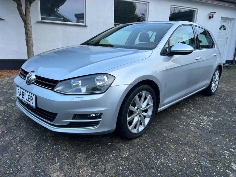 VW Golf VII 2,0 TDi 150 Highline BMT 5d