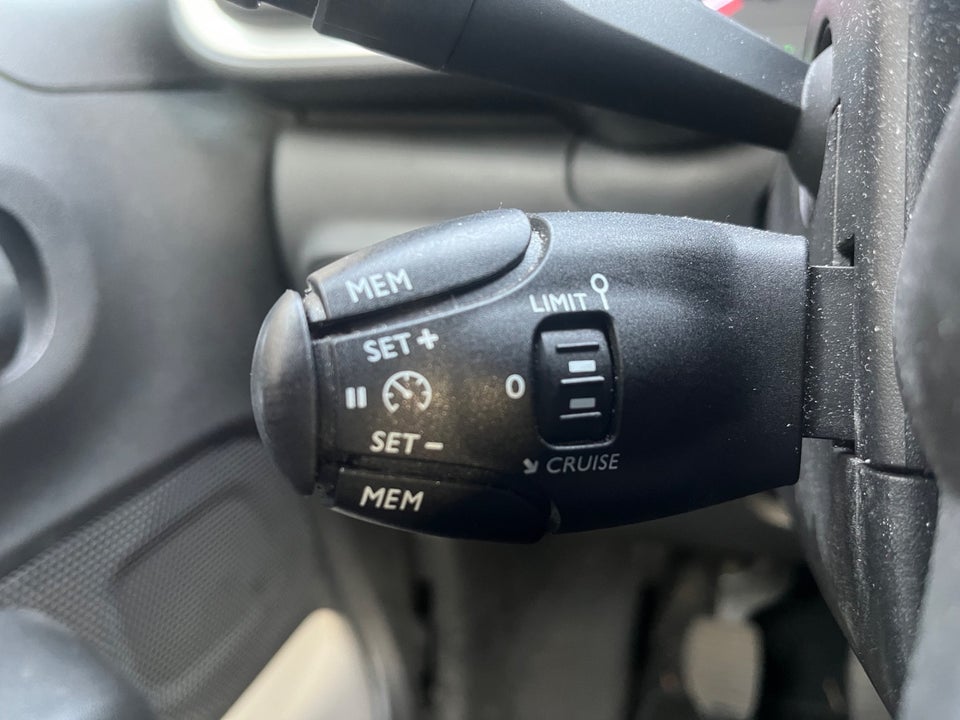 Citroën C3 1,2 PureTech 83 Shine 5d