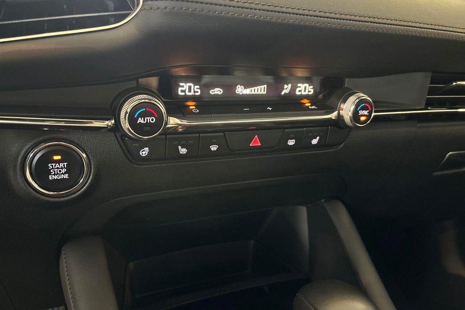 Mazda 3 2,0 e-SkyActiv-G 150 Cosmo aut. 4d