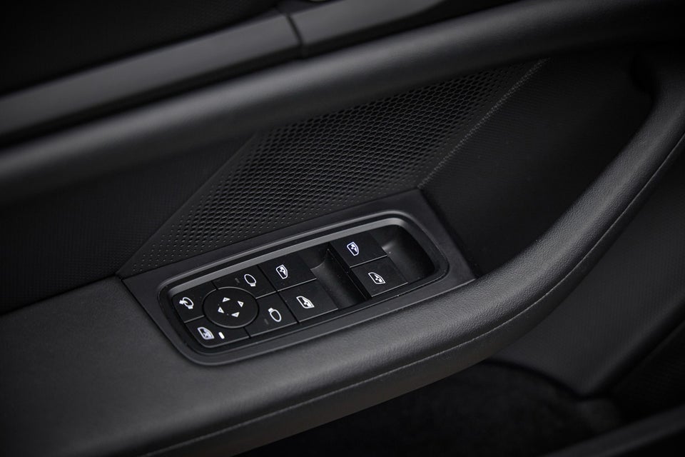 Porsche Taycan 4 Performance+ Cross Turismo 5d