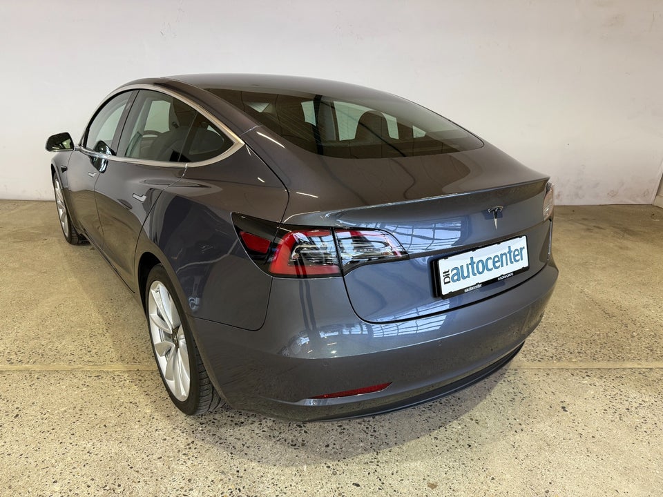 Tesla Model 3 Standard Range+ RWD 4d