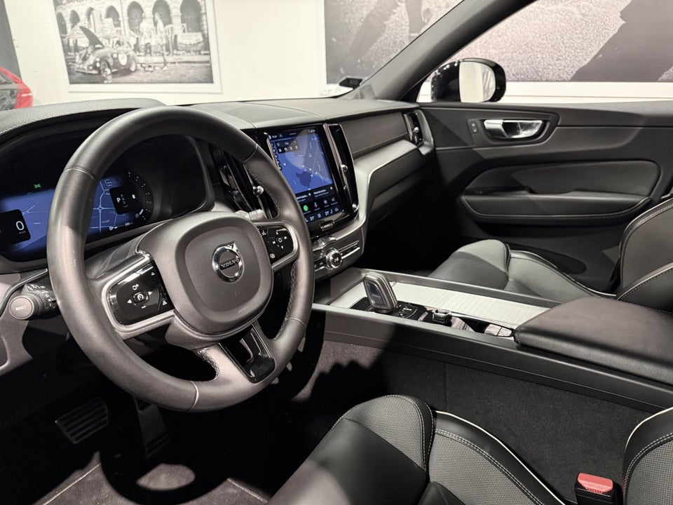 Volvo XC60 2,0 B4 197 R-Design aut. 5d