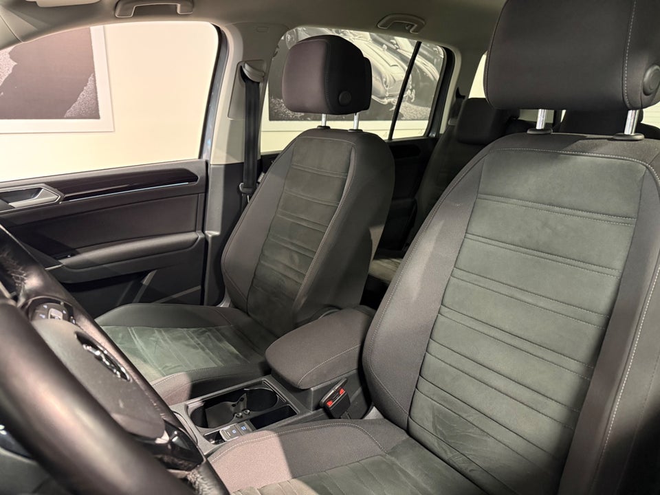 VW Touran 2,0 TDi 150 Highline DSG 7prs 5d