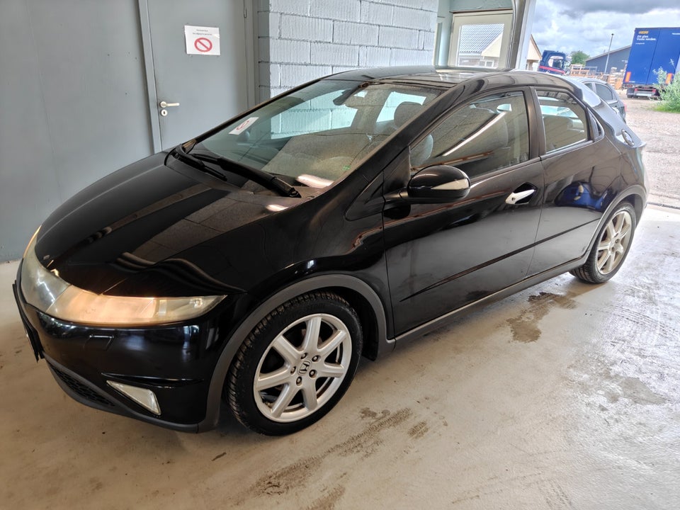 Honda Civic 1,8 Sport 5d