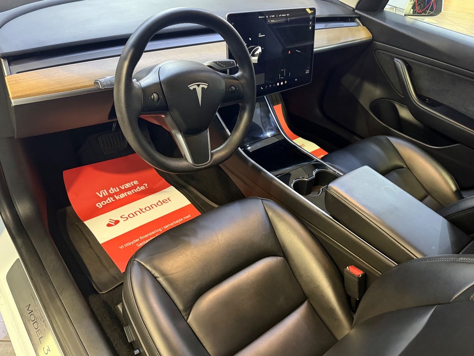 Tesla Model 3 Standard Range+ RWD 4d