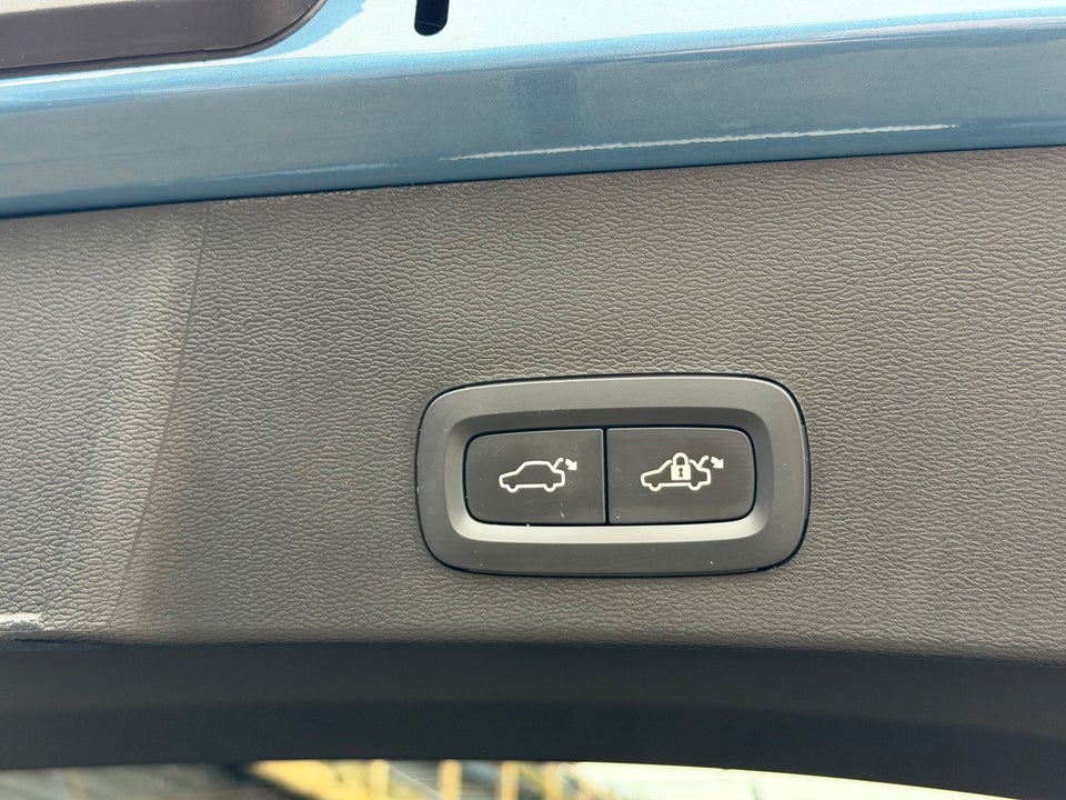Volvo XC40 P6 ReCharge Plus 5d