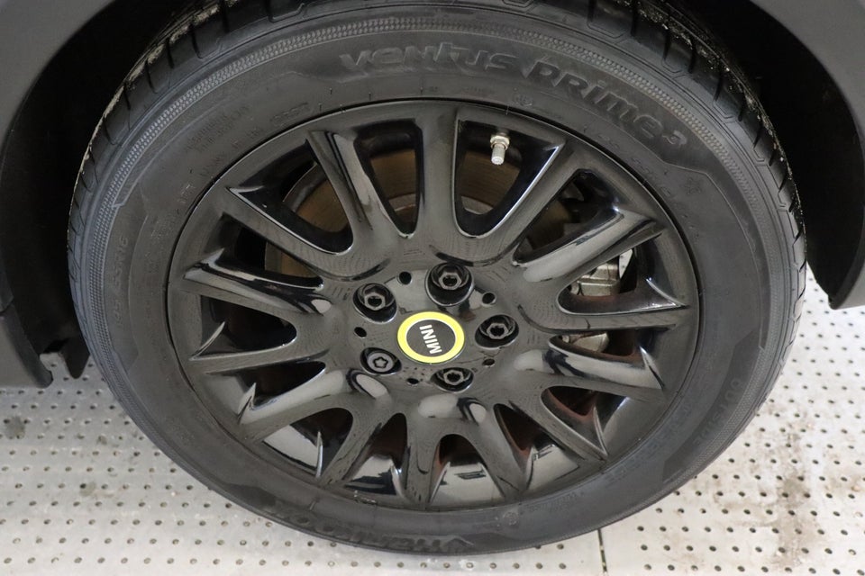 MINI Cooper SE Camden Edition 3d