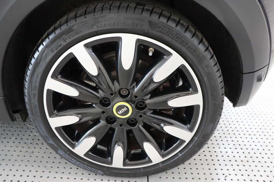 MINI Cooper SE Yours 3d