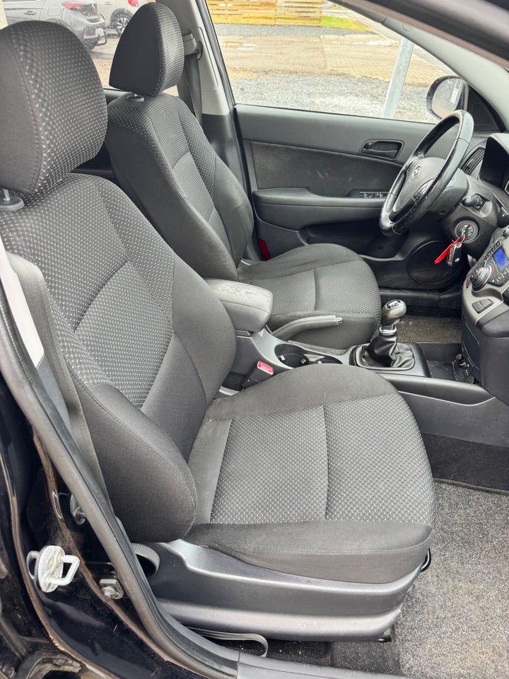 Hyundai i30 1,4 CRDi 90 Comfort CW 5d