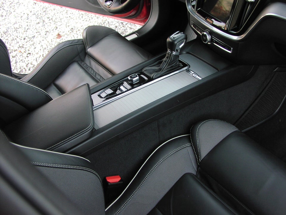 Volvo V60 2,0 D4 190 R-Design aut. 5d