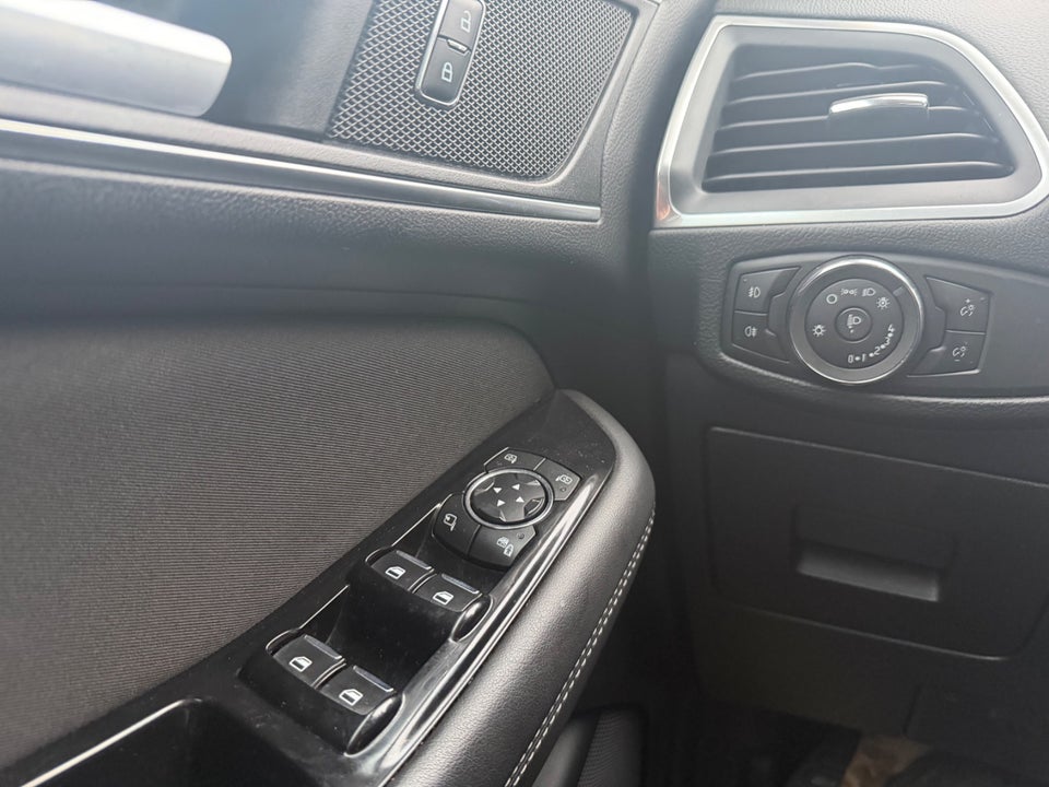 Ford S-MAX 2,0 TDCi 180 Titanium aut. 5d