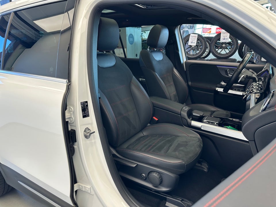 Mercedes EQB300 AMG Line 4Matic 5d