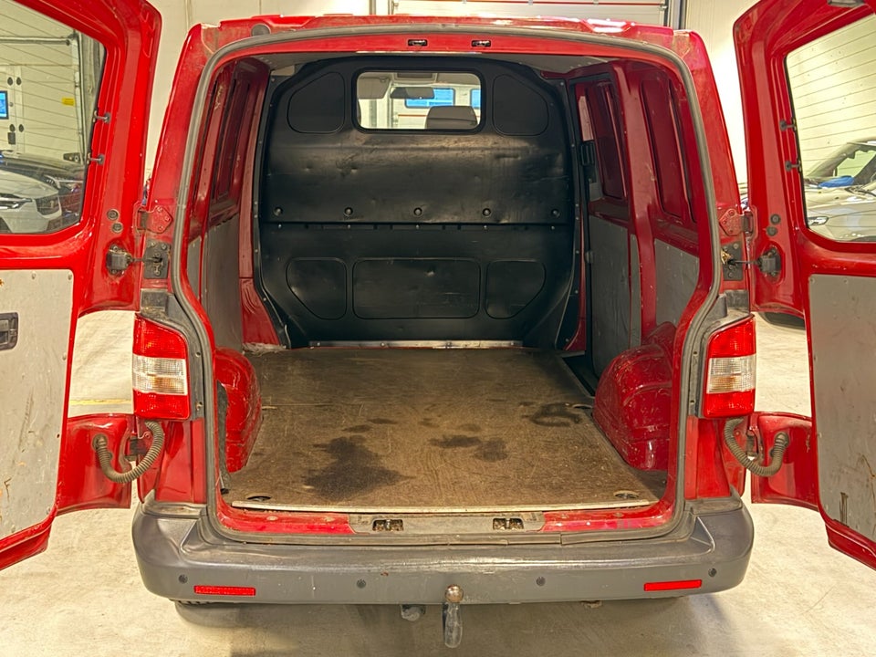 VW Transporter 2,0 TDi 114 Kassevogn kort 4d