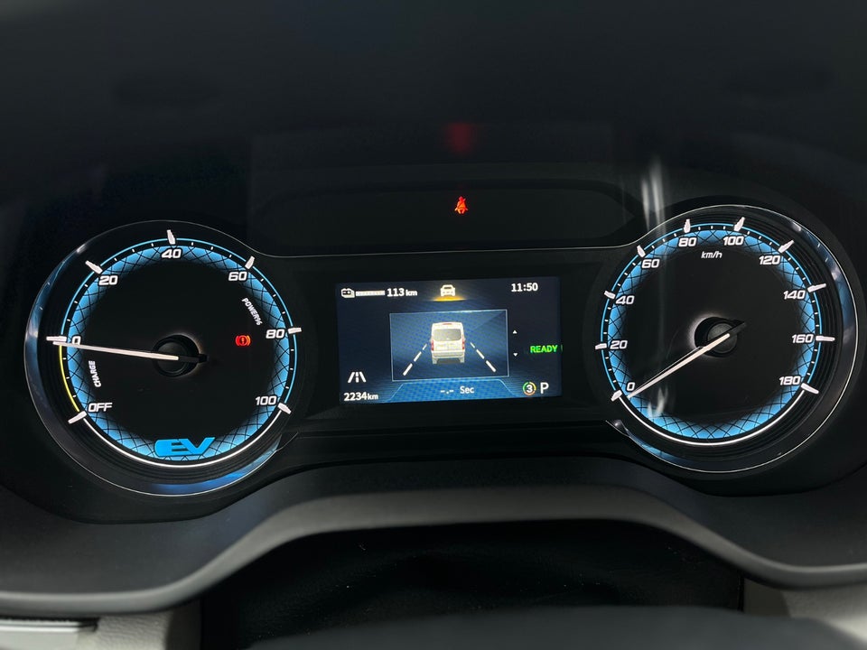 Maxus e-Deliver 9 65 L4 Chassis 2d