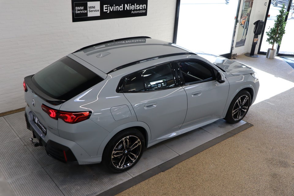 BMW iX2 eDrive20 M-Sport Premium 5d