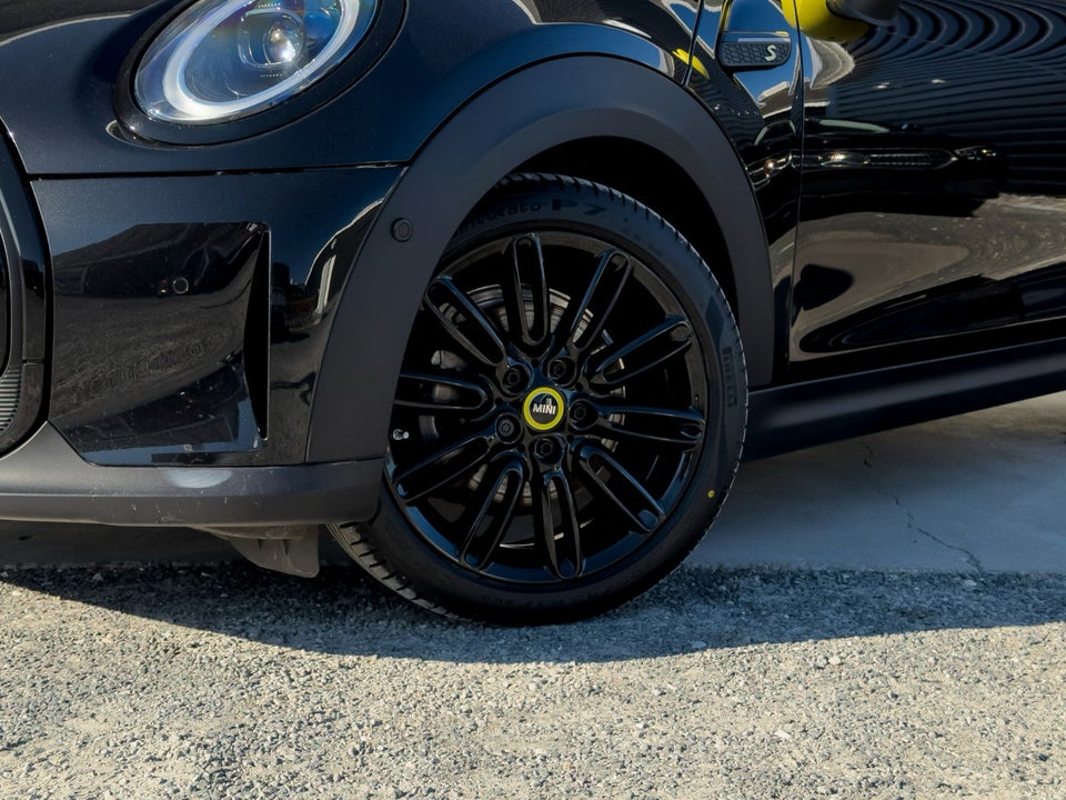 MINI Cooper SE Maximise 3d