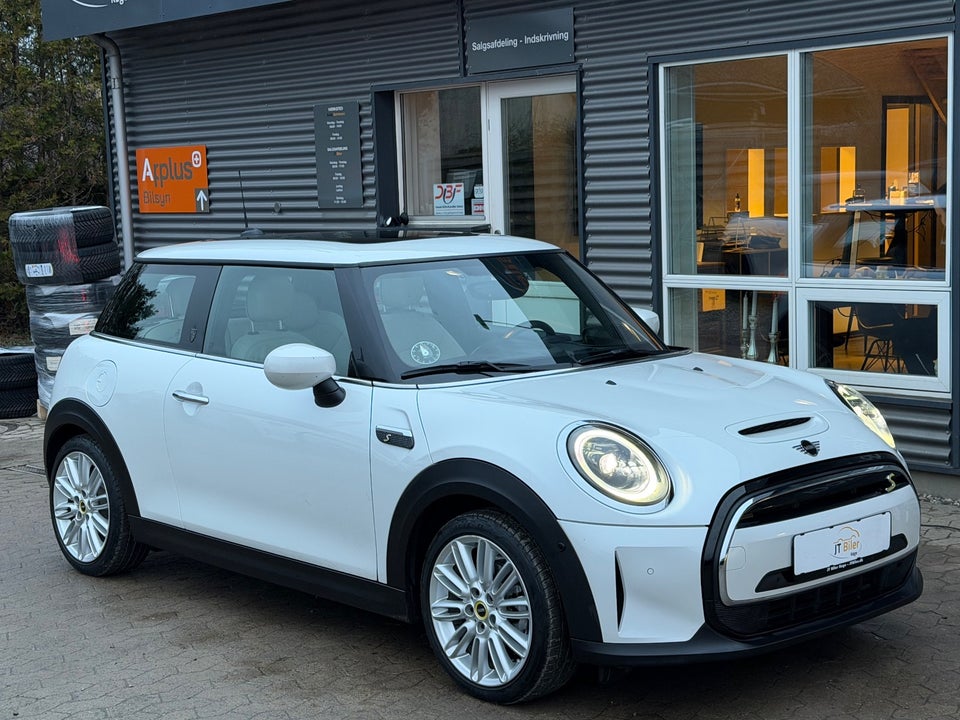 MINI Cooper SE Maximise 3d