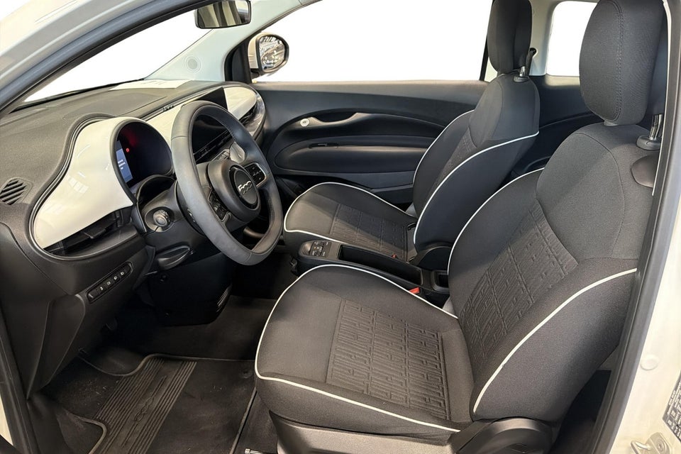 Fiat 500e 24 Action 3d