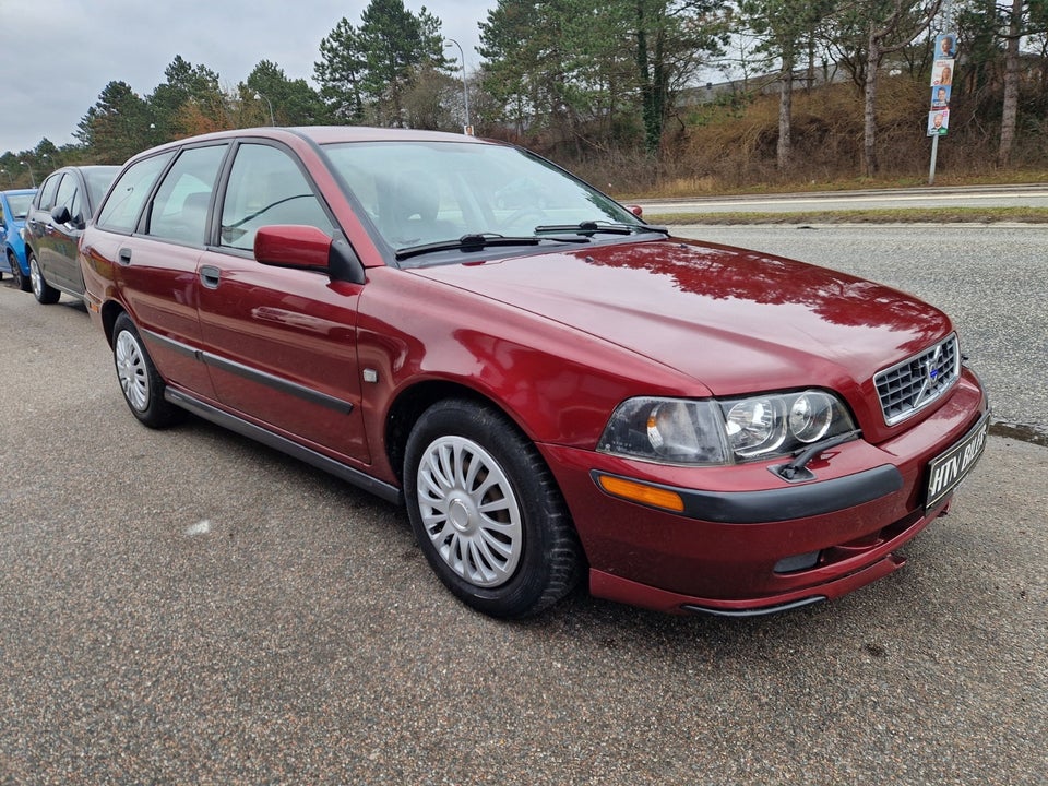 Volvo V40 1,8 Classic aut. 5d