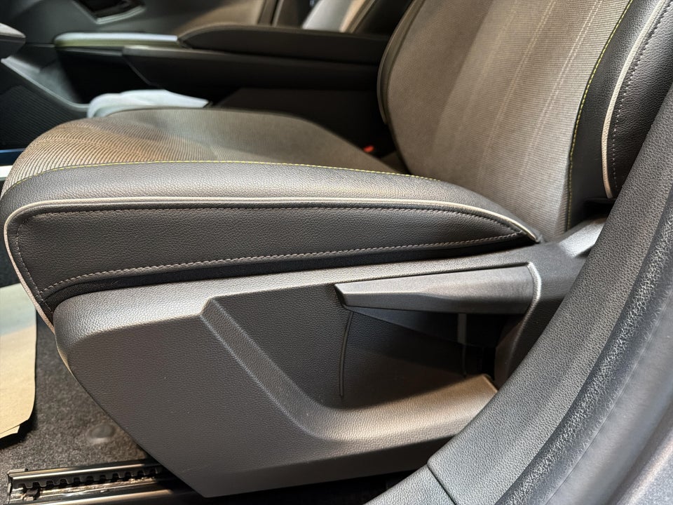 Renault Scenic E-Tech 87 Techno 5d