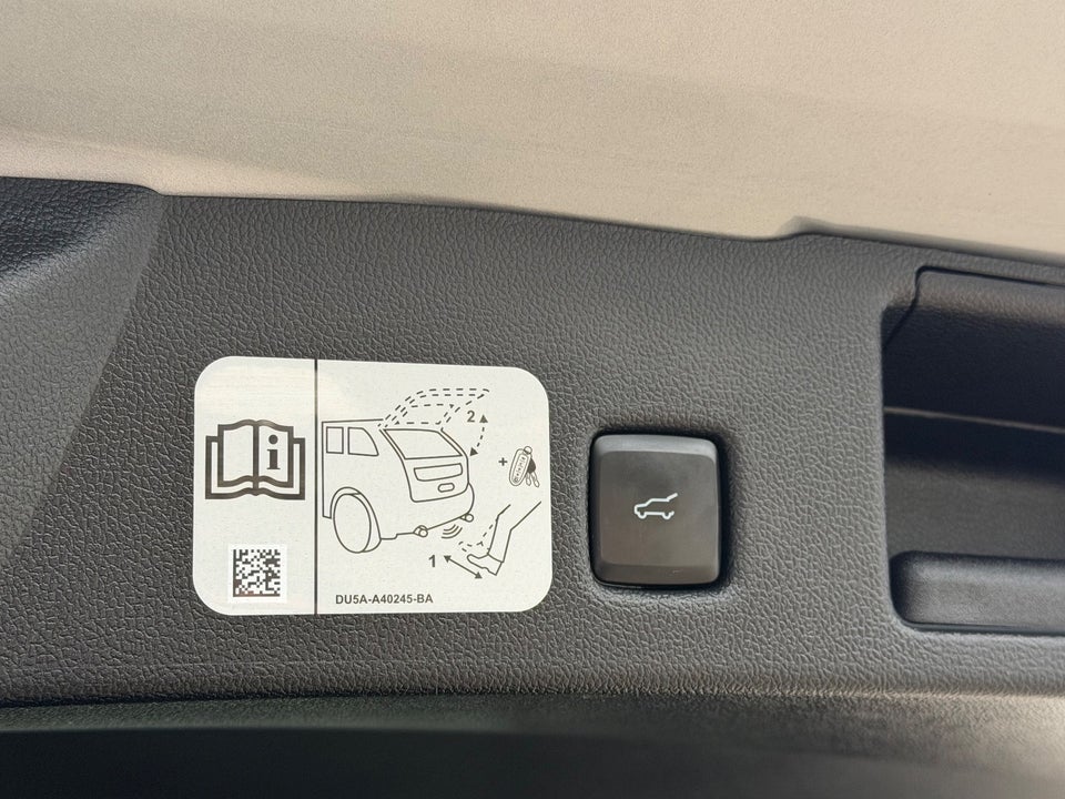 Ford Kuga 2,5 PHEV ST-Line X CVT 5d