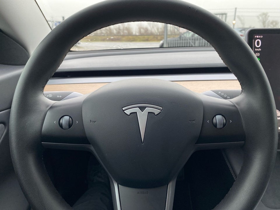 Tesla Model 3 Long Range AWD 4d