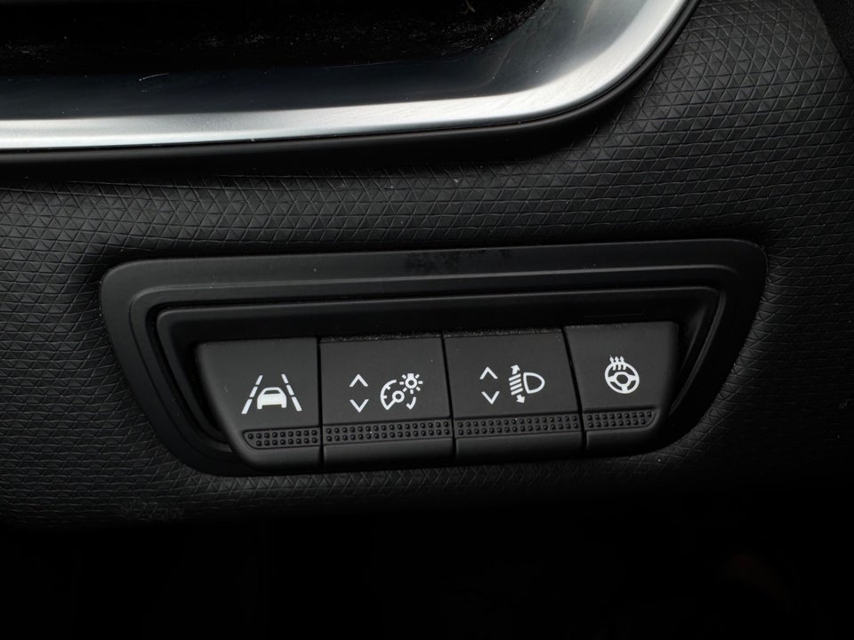 Renault Clio V 1,6 E-Tech Intens 5d