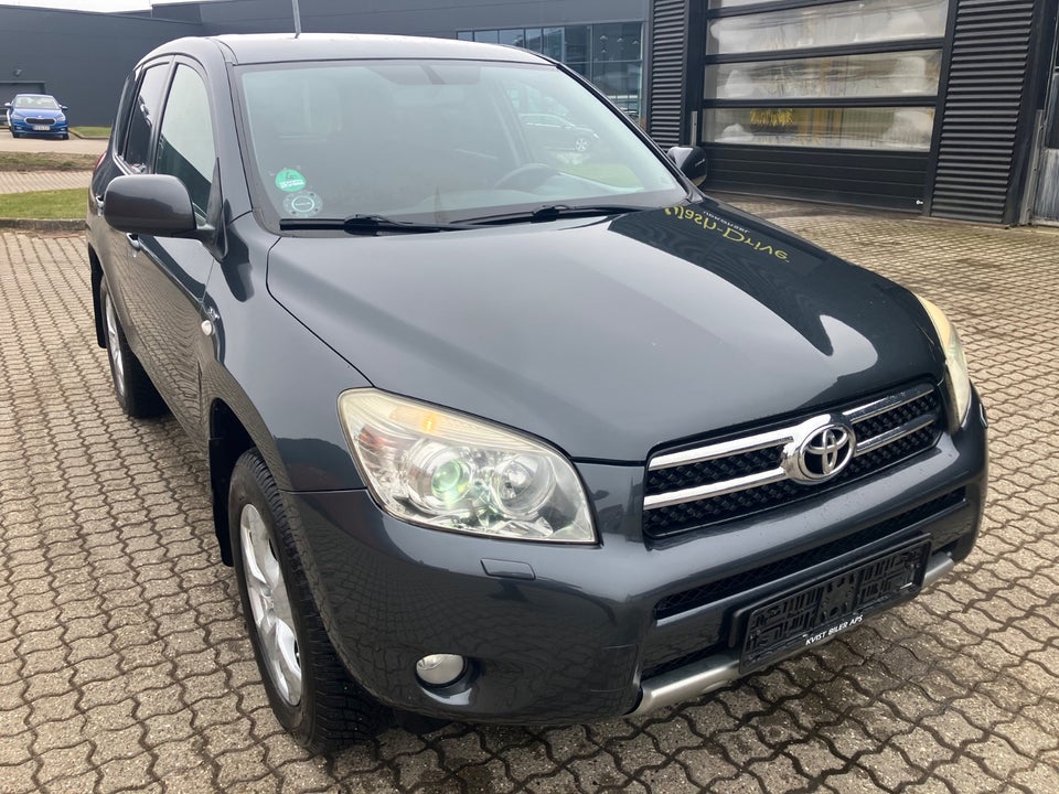Toyota RAV4 2,2 D-4D 136 Cross Sport 4x4 5d
