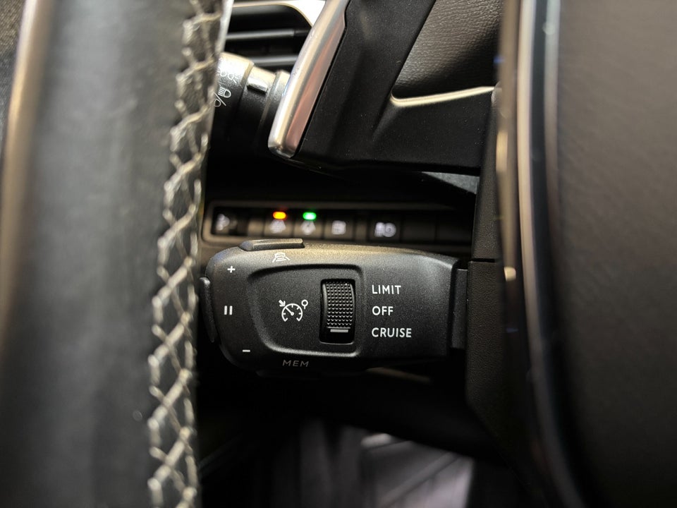 Peugeot 3008 1,6 Hybrid Allure Pack EAT8 5d