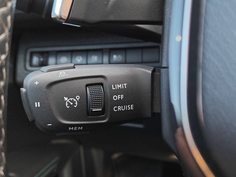 Peugeot 3008 1,6 Hybrid Selection Sport Limited EAT8 5d